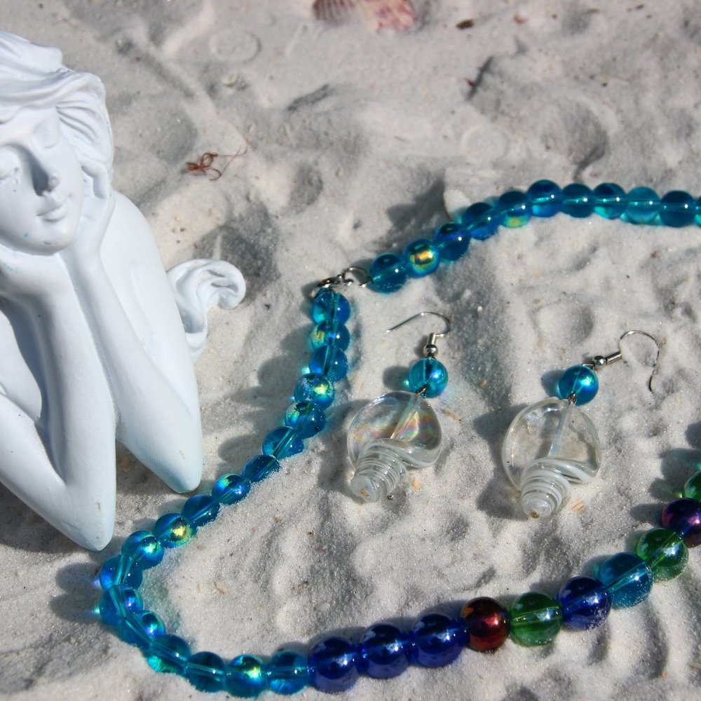 Jeweler sea shell set earrings glass beads